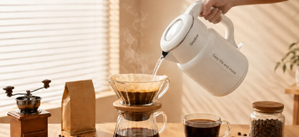 Electric Kettle Buying Guide: Capacity, Power, Materials, and Safety